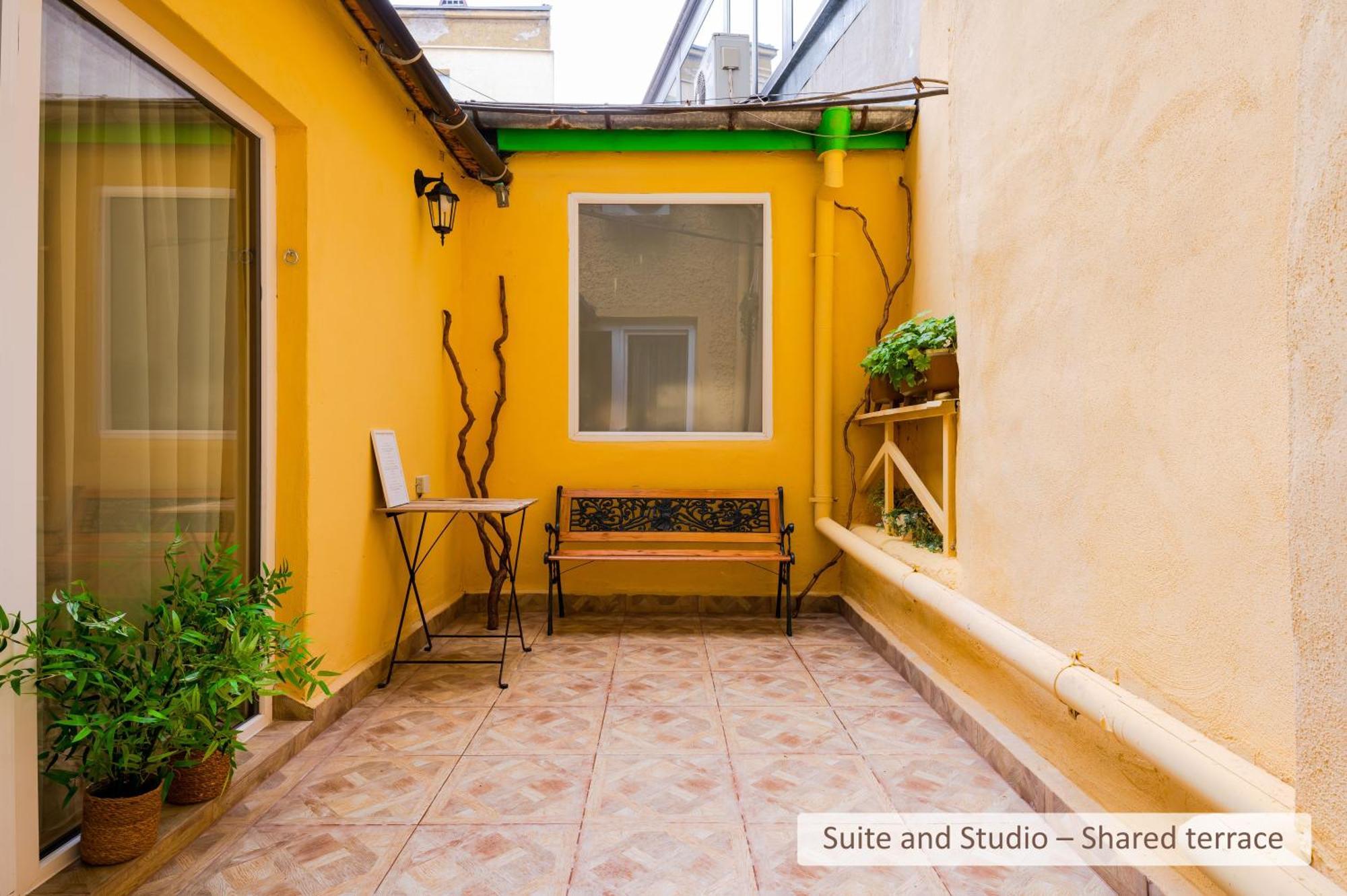 Super Stylish & With Shared Terrace By Flat Mаnager Apartment *